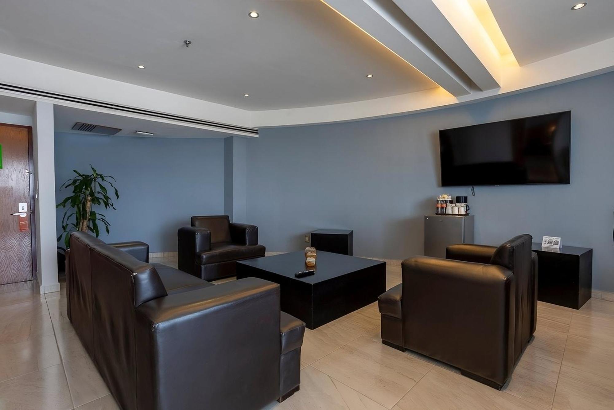 Holiday Inn Puebla Finsa By Ihg Εξωτερικό φωτογραφία