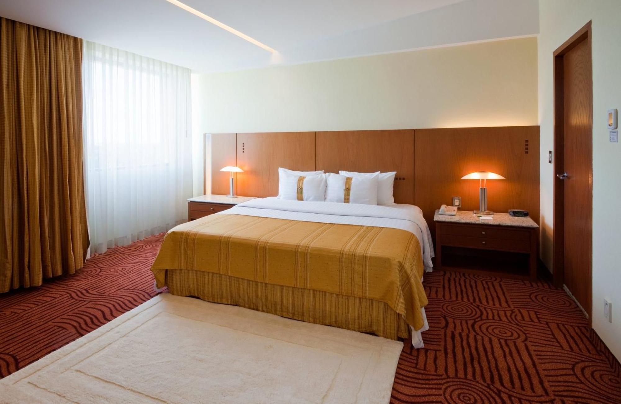 Holiday Inn Puebla Finsa By Ihg Εξωτερικό φωτογραφία