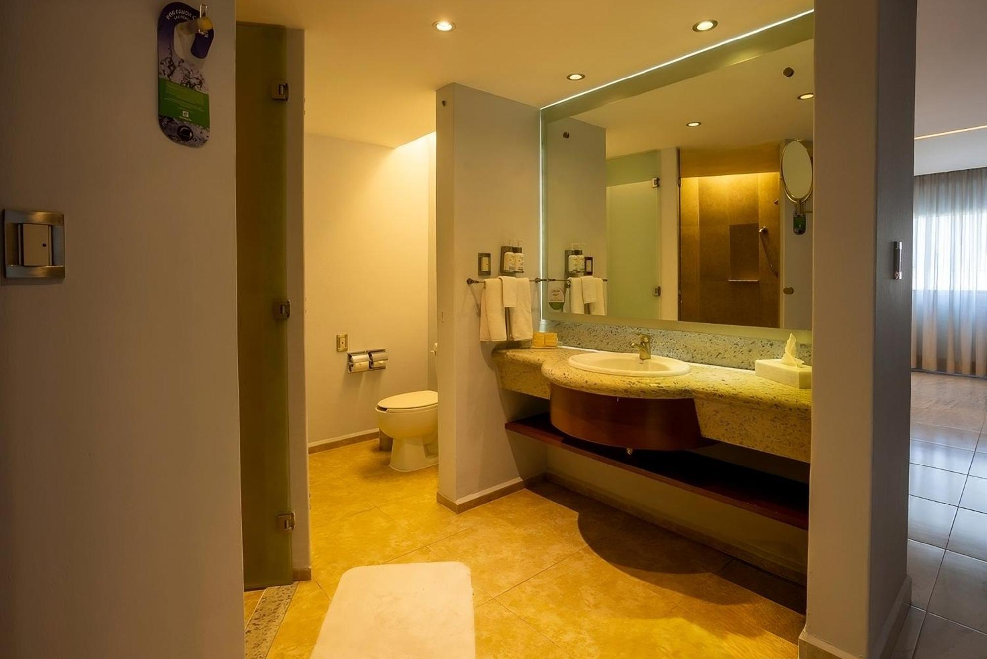 Holiday Inn Puebla Finsa By Ihg Εξωτερικό φωτογραφία