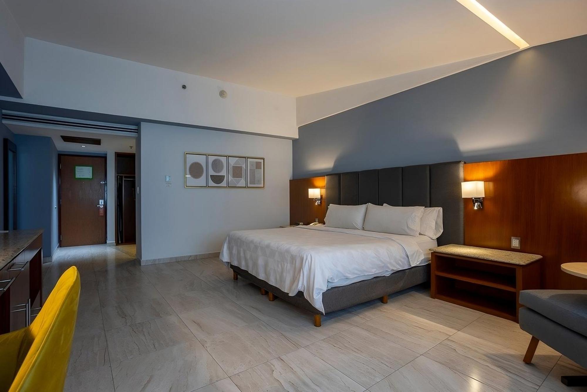 Holiday Inn Puebla Finsa By Ihg Εξωτερικό φωτογραφία