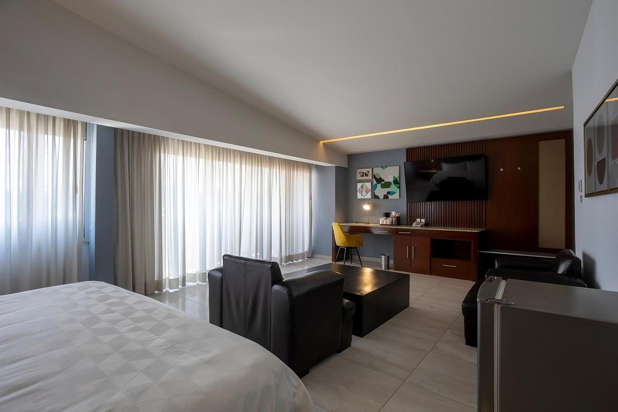 Holiday Inn Puebla Finsa By Ihg Εξωτερικό φωτογραφία