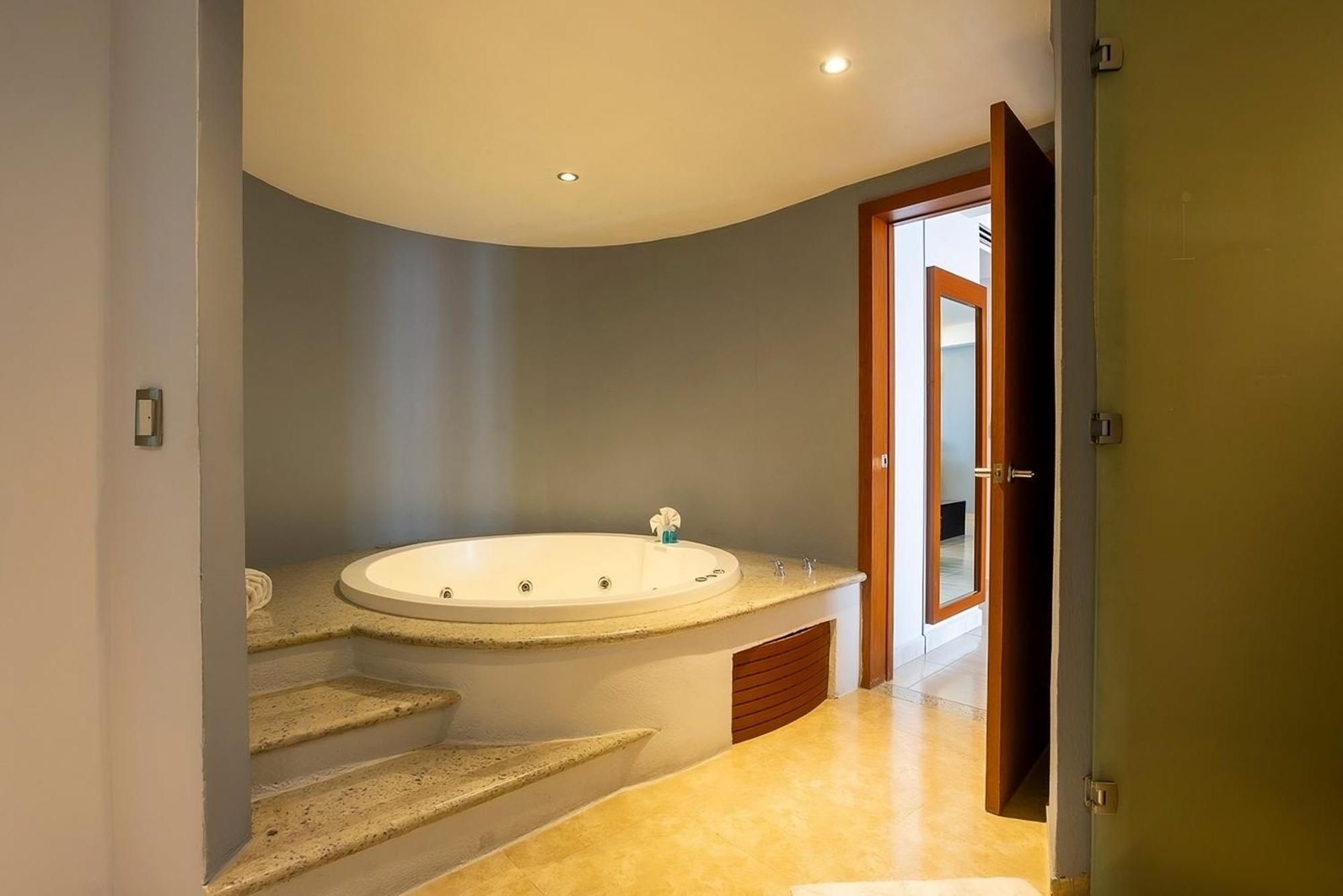 Holiday Inn Puebla Finsa By Ihg Εξωτερικό φωτογραφία